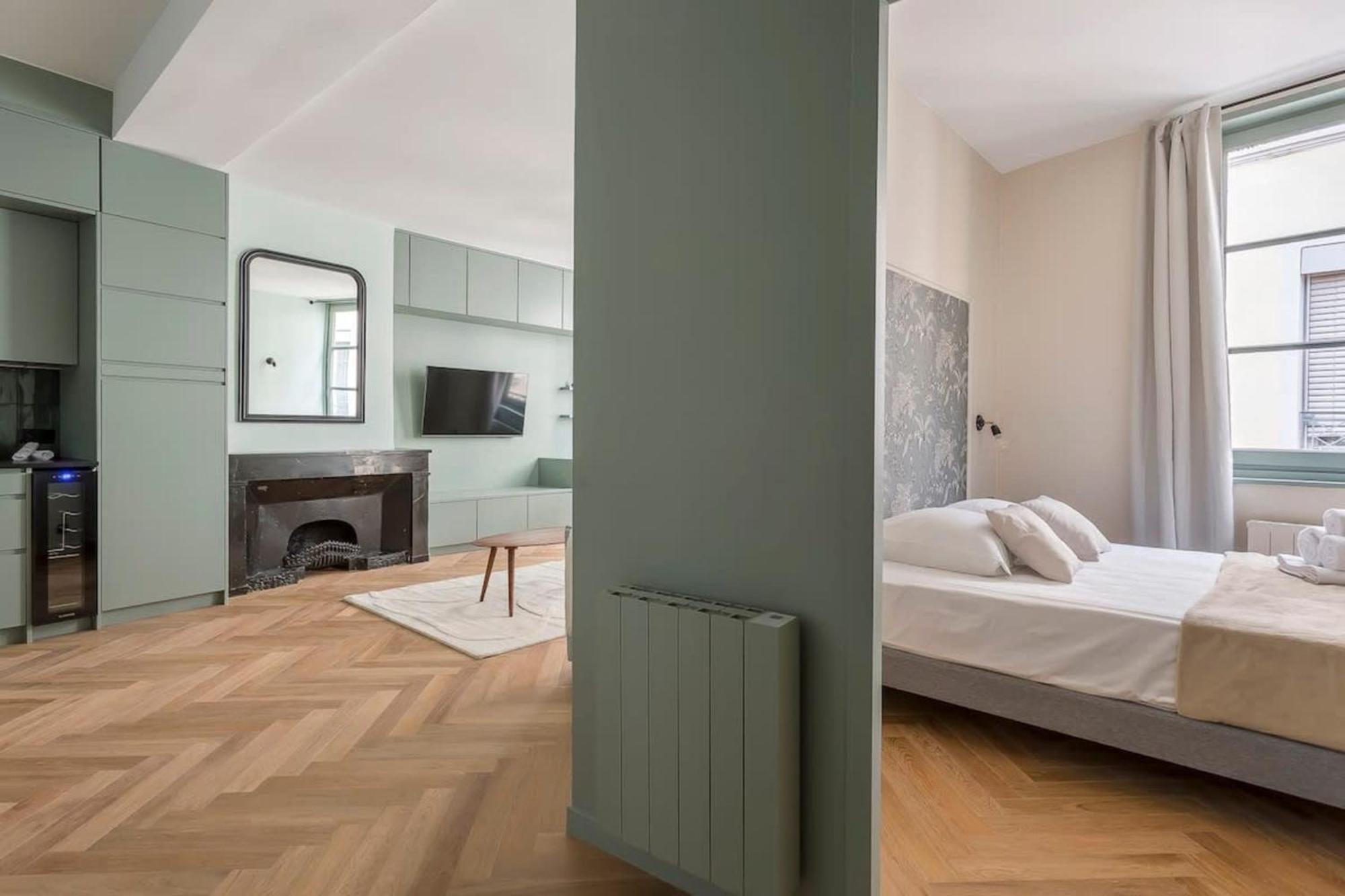 St Antoine 4 Travelers Apartment Lyon